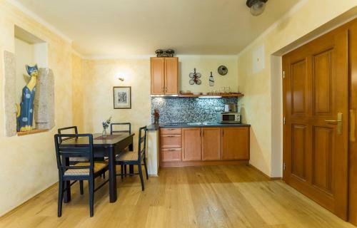 U Zvonu Apartments