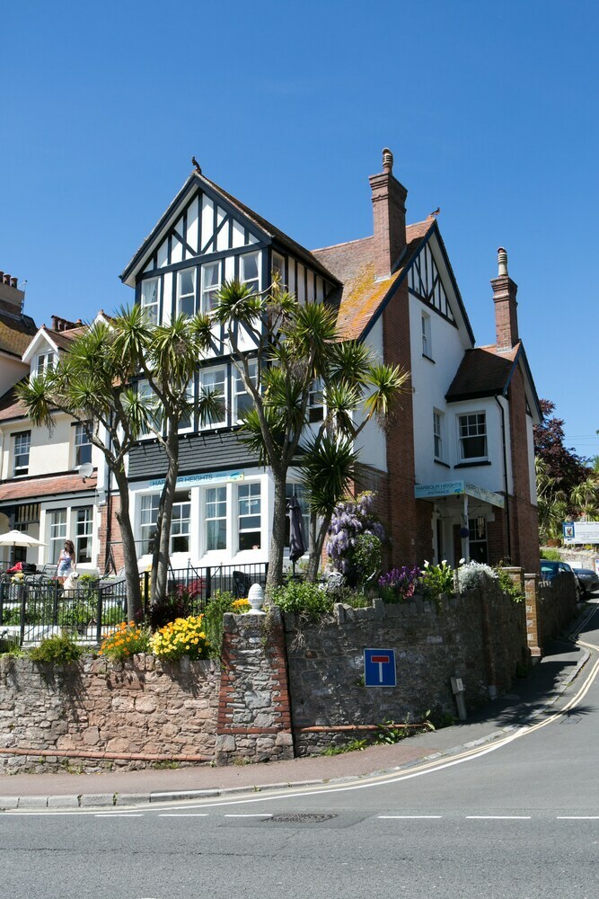 Hostal Harbour Heights Guest House