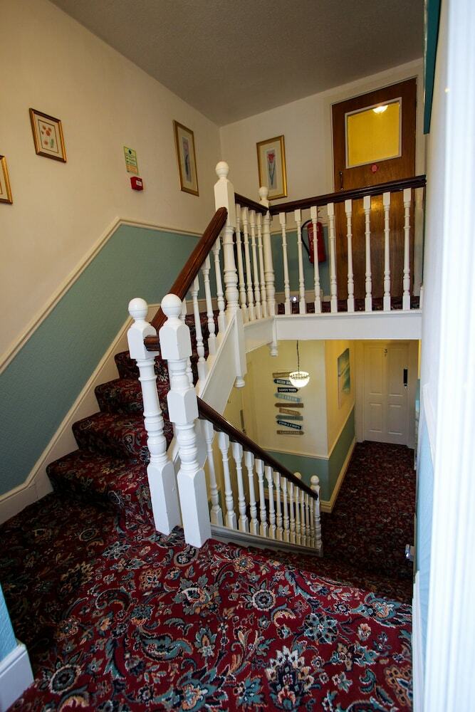 Hostal Harbour Heights Guest House