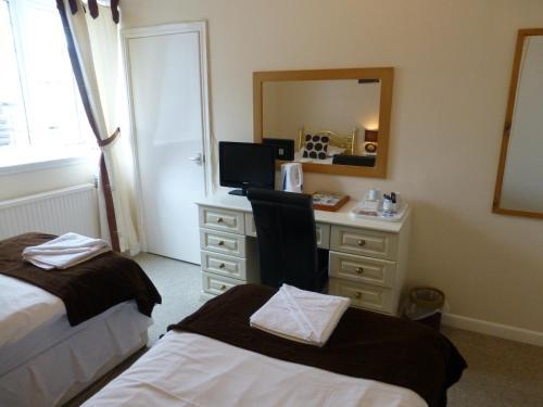 Maes Manor Country Hotel