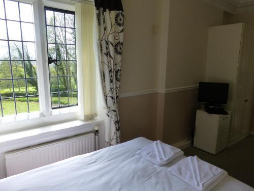 Maes Manor Country Hotel