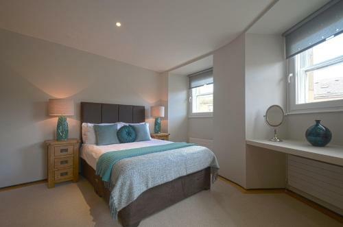 93a Grey Street Apartments
