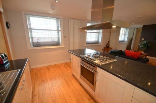 93a Grey Street Apartments