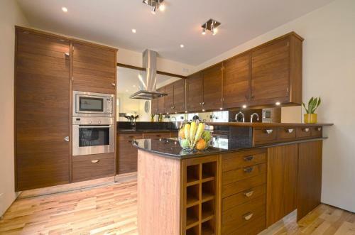 93a Grey Street Apartments