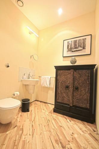 93a Grey Street Apartments