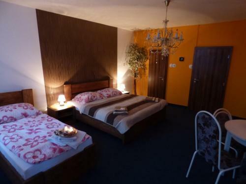 Hostal Penzion A Restaurace U Z�mku