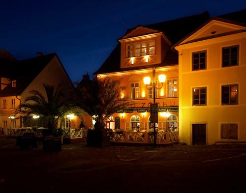 Hostal Penzion A Restaurace U Z�mku