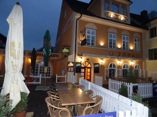 Hostal Penzion A Restaurace U Z�mku