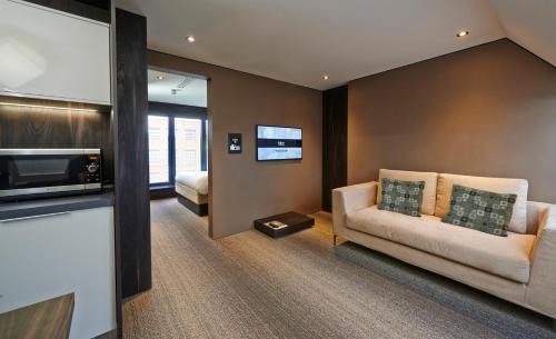 Apartment Bloc