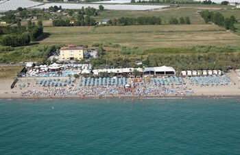 Hotel La Isla Resort