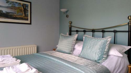 Bed & Breakfast Swiss Court Guest House