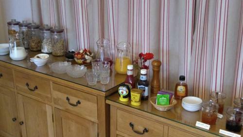 Bed & Breakfast Swiss Court Guest House