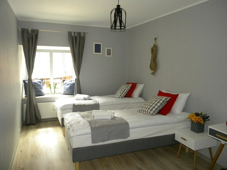 Navy Group - Old Town Apartments