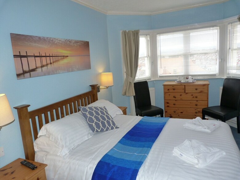 Hostal The Kenton Hotel
