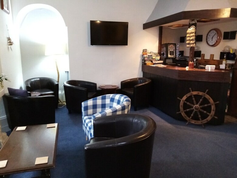 Hostal The Kenton Hotel