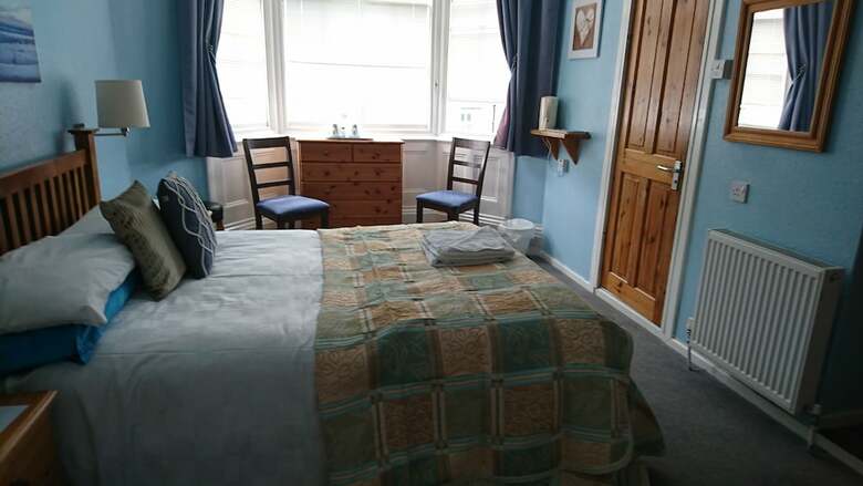 Hostal The Kenton Hotel