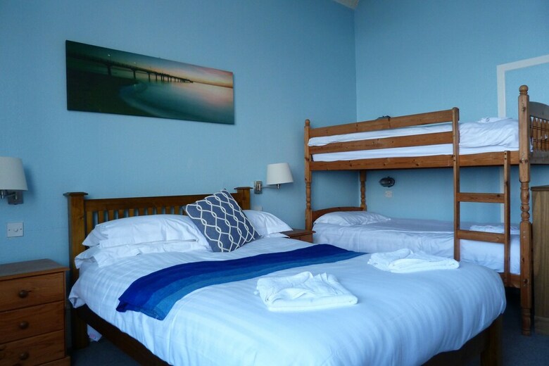 Hostal The Kenton Hotel