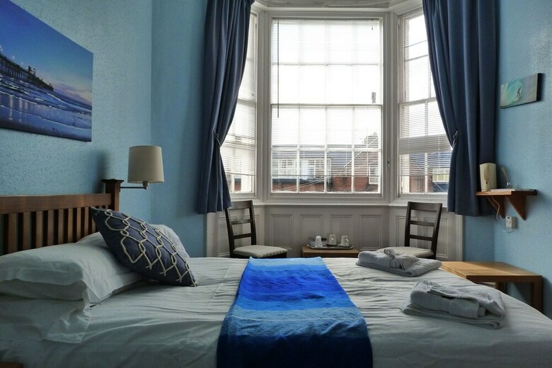 Hostal The Kenton Hotel