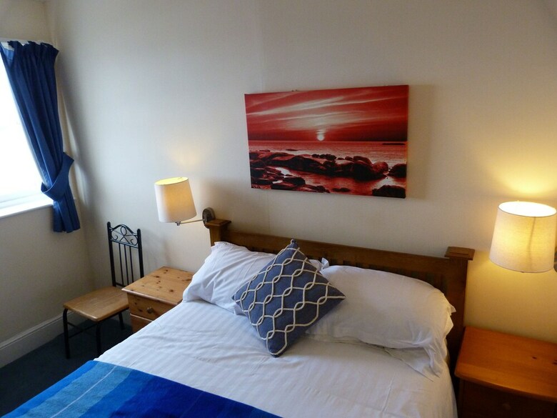 Hostal The Kenton Hotel