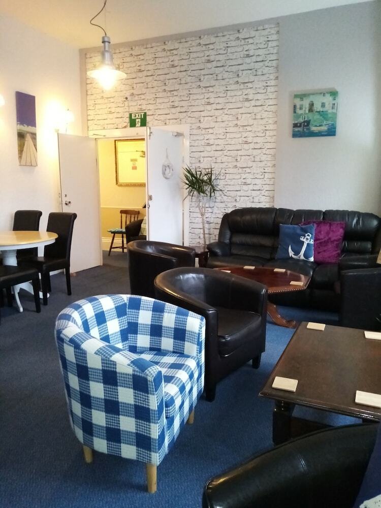 Hostal The Kenton Hotel