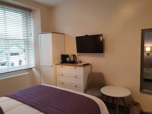 Bed & Breakfast Compston House B & B