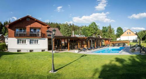 Pension & Chalet Sch�fer