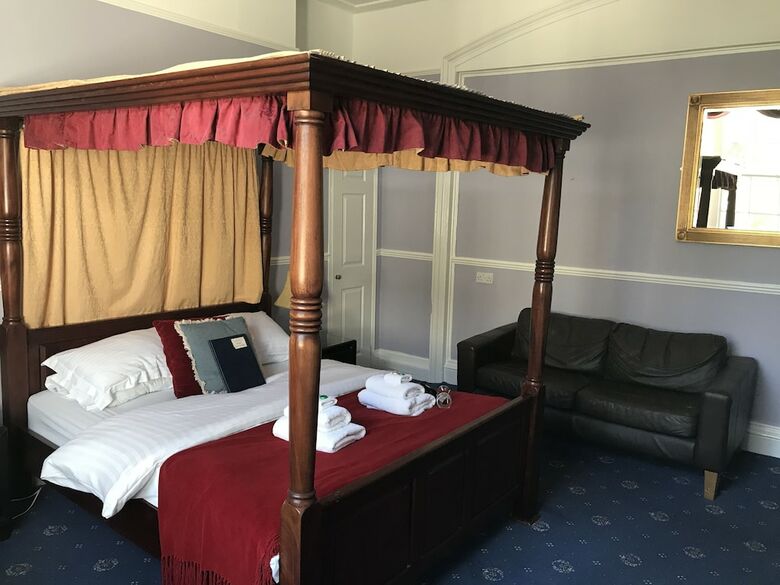 Hostal Kempfield House