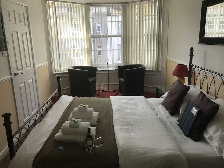 Hostal Kempfield House