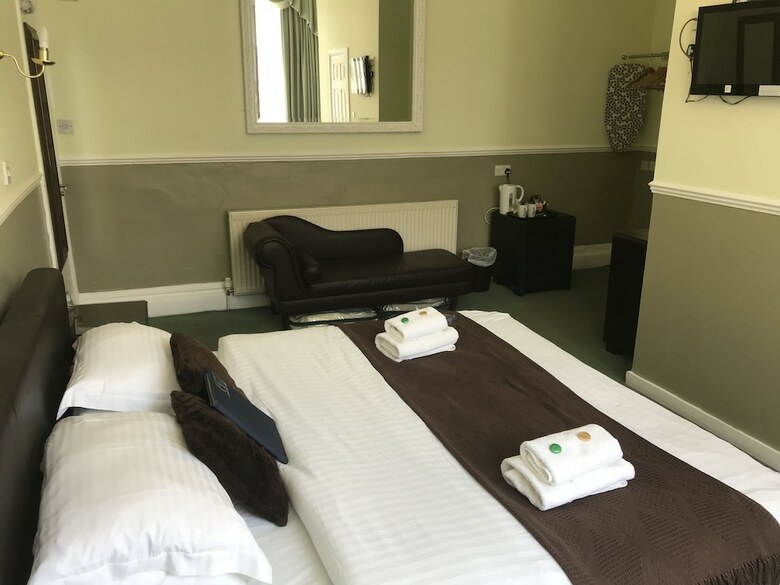 Hostal Kempfield House