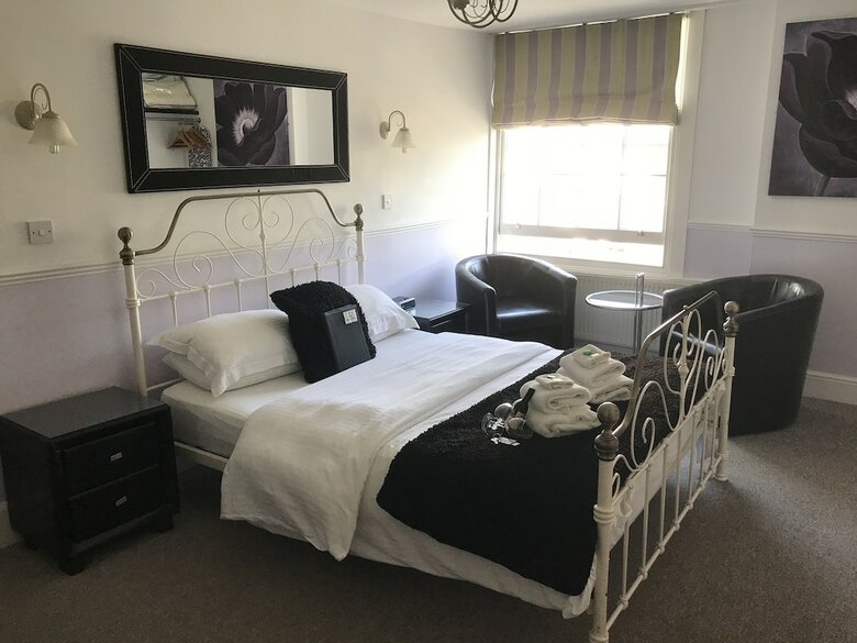 Hostal Kempfield House