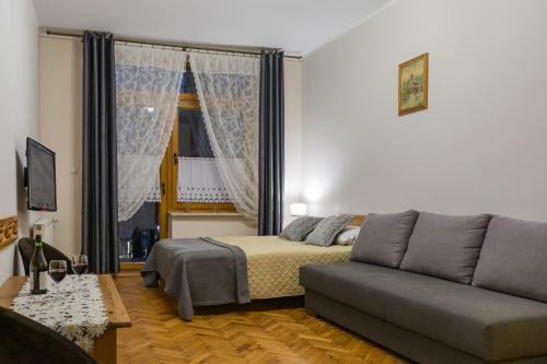 Hostal Pokoje I Apartamenty Krup�wki 36