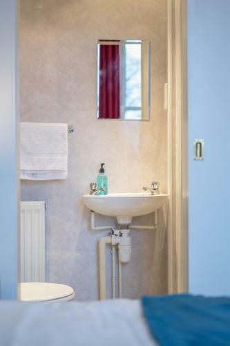 Hostal Kingsley Guest House