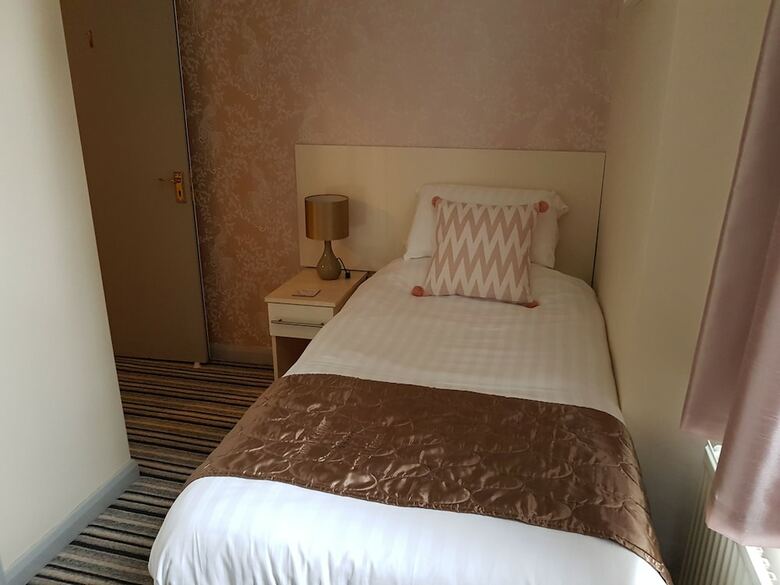 Hostal 74 Belgravia