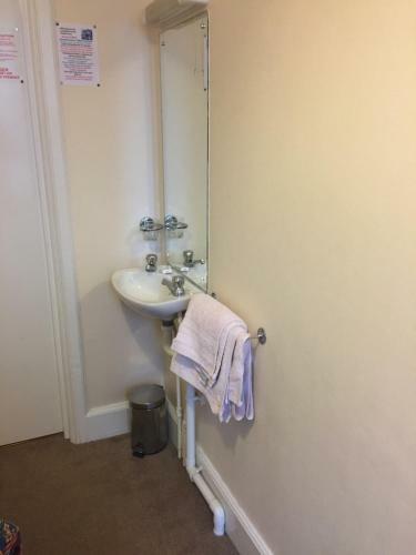 Hostal Longfield Guest House