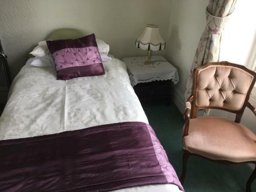 Hostal Bron Orme Private Hotel