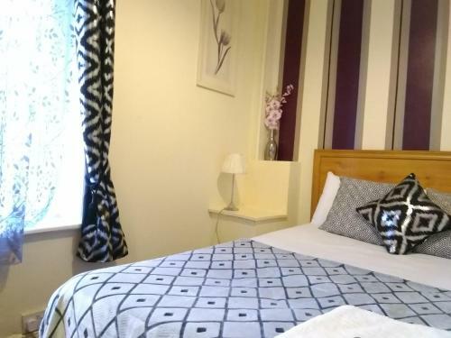 Bed & Breakfast Ringbane House
