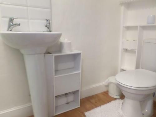 Hostal Beech House - Adult Only