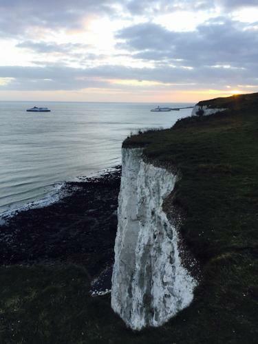 Hostal The White Cliffs Hotel