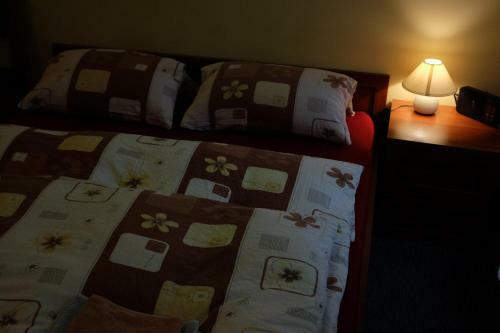 Hostal Academus - Cafe/pub & Guest House