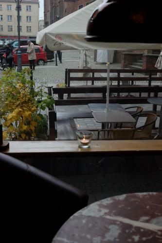 Hostal Academus - Cafe/pub & Guest House