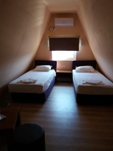 Hostal Pensiunea Dalena