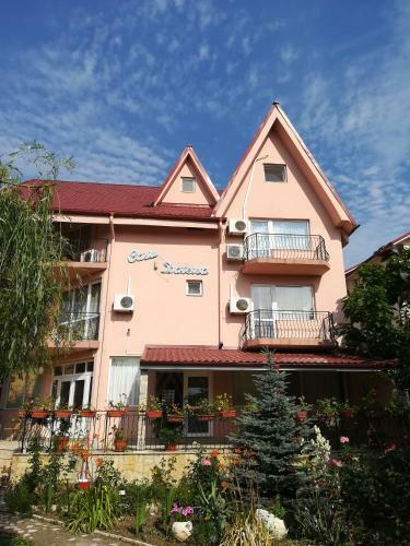 Hostal Pensiunea Dalena