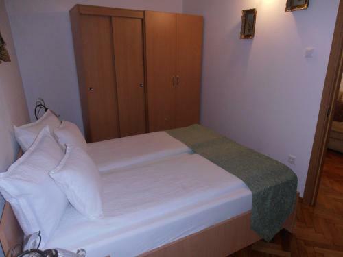 Nicolas Central Apartament