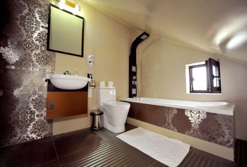 Hostal Pensiunea Ellemar