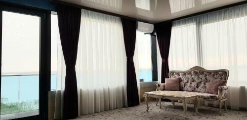 Hostal Almar Lake View