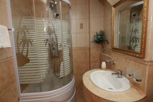 Hostal Pensiunea Zefir