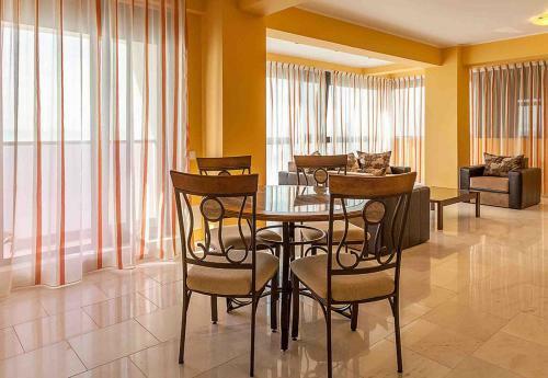 Mamaia Holiday Apartments