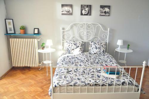 6 Sense Apartment