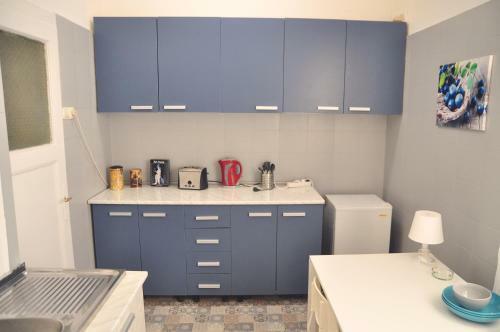 6 Sense Apartment