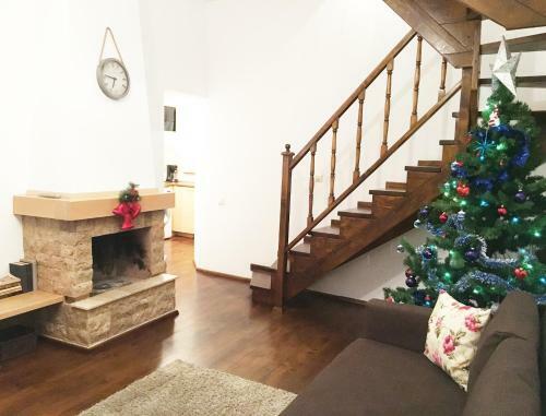 Charming Fireplace Apartment